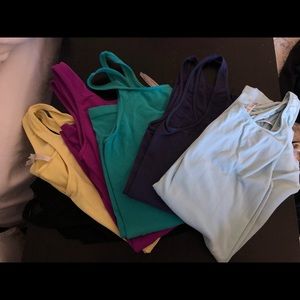 Aritzia Tank tops size L